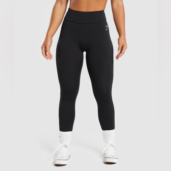 Gymshark Pants - Gymshark Power Regular Leggings High Waisted Scrunch Black M